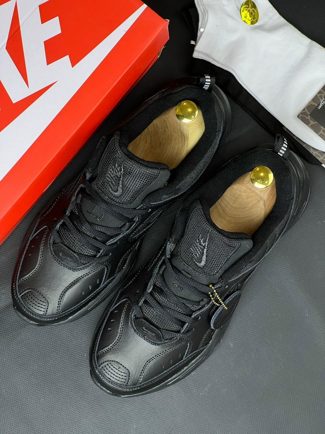 кроссовки nike m2k tekno triple black,кроссовки nike m 2 k tekno,мужские кроссовки nike air monarch 4 all black,мужские кроссовки nike air monarch iv,кроссовки nike air monarch iv черные