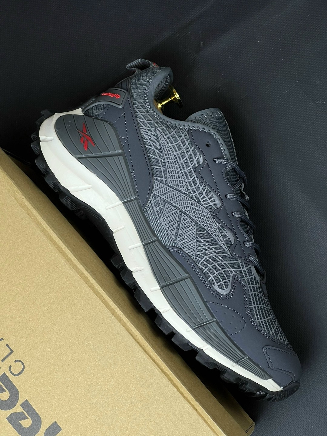 кроссовки reebok,кроссовки мужские reebok,кроссовки reebok zig kinetica,кроссовки reebok зимние,кроссовки reebok zig kinetica 2 edge gore tex