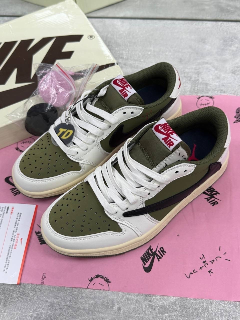 кроссовки travis scott x air jordan 1 low olive,кроссовки nike air jordan 1 low x travis scott,кроссовки nike travis scott x air jordan 1 low og,кроссовки travis scott x air jordan 1 low cactus jack,к