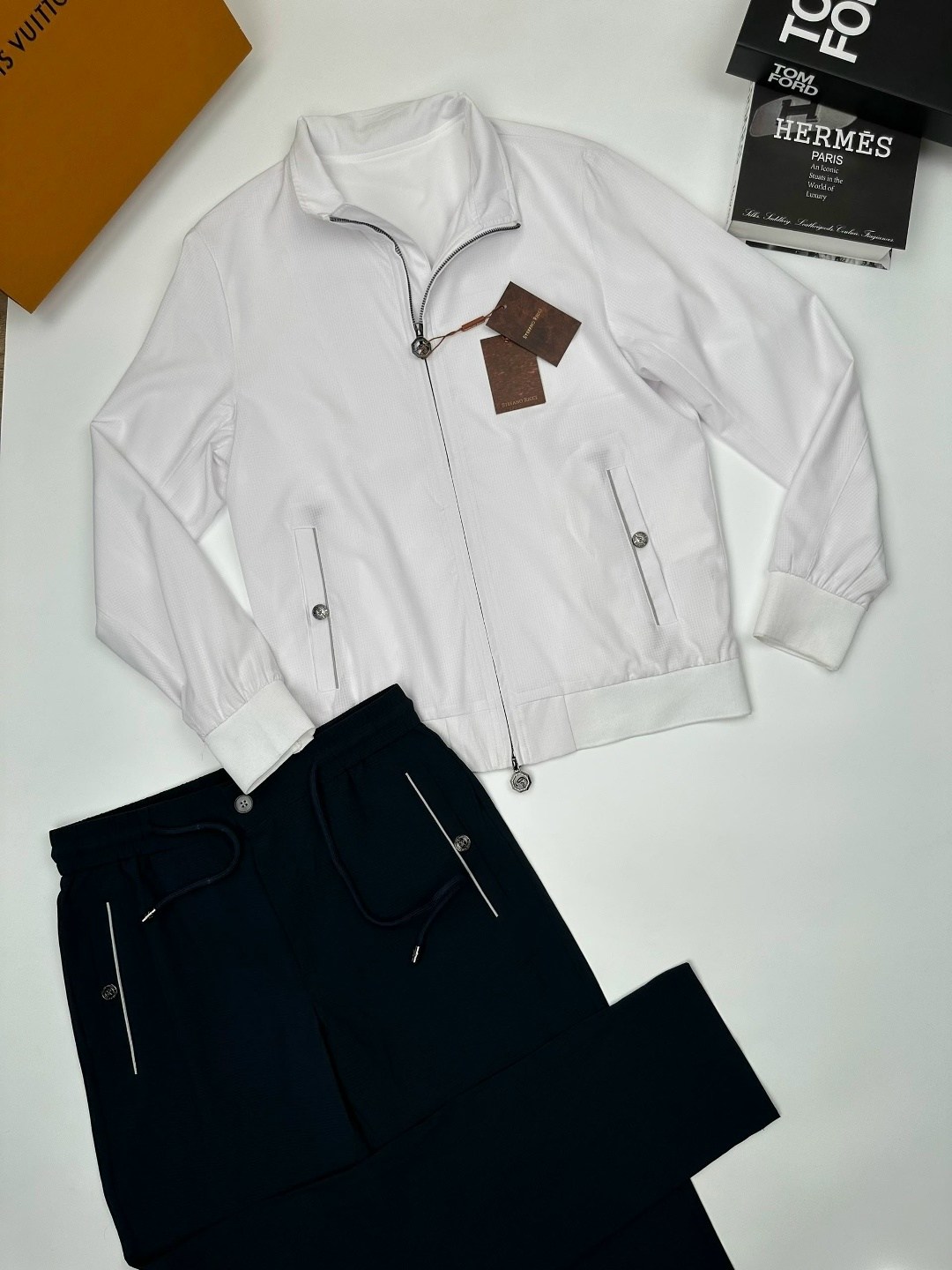 спортивный костюм brunello cucinelli,спортивные костюмы мужские,спортивные костюмы,мужской одежда