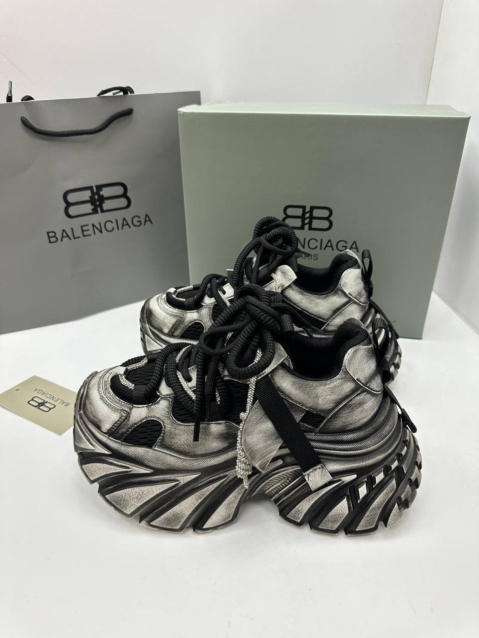 кроссовки женские balenciaga,кроссовки balenciaga balenciaga кроссовки,кроссовки balenciaga,кроссовки balenciaga с широкой подошвой,кроссовки на платформе balenciaga