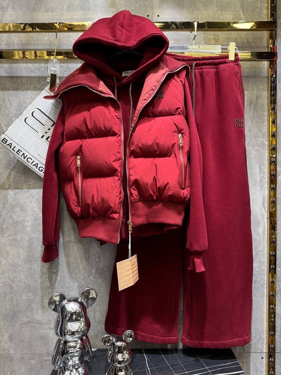 miu miu женский бордовый костюм тройка,красный костюм тройка женский,костюм тройка женский,костюм бордовый,бордовый костюм женский