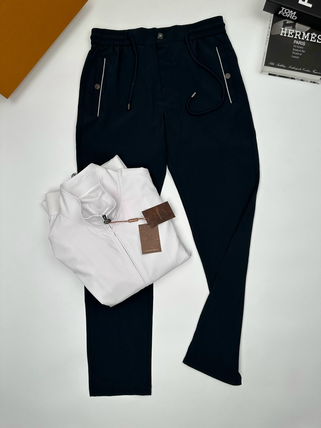 спортивный костюм brunello cucinelli,спортивные костюмы мужские,спортивные костюмы,мужской одежда