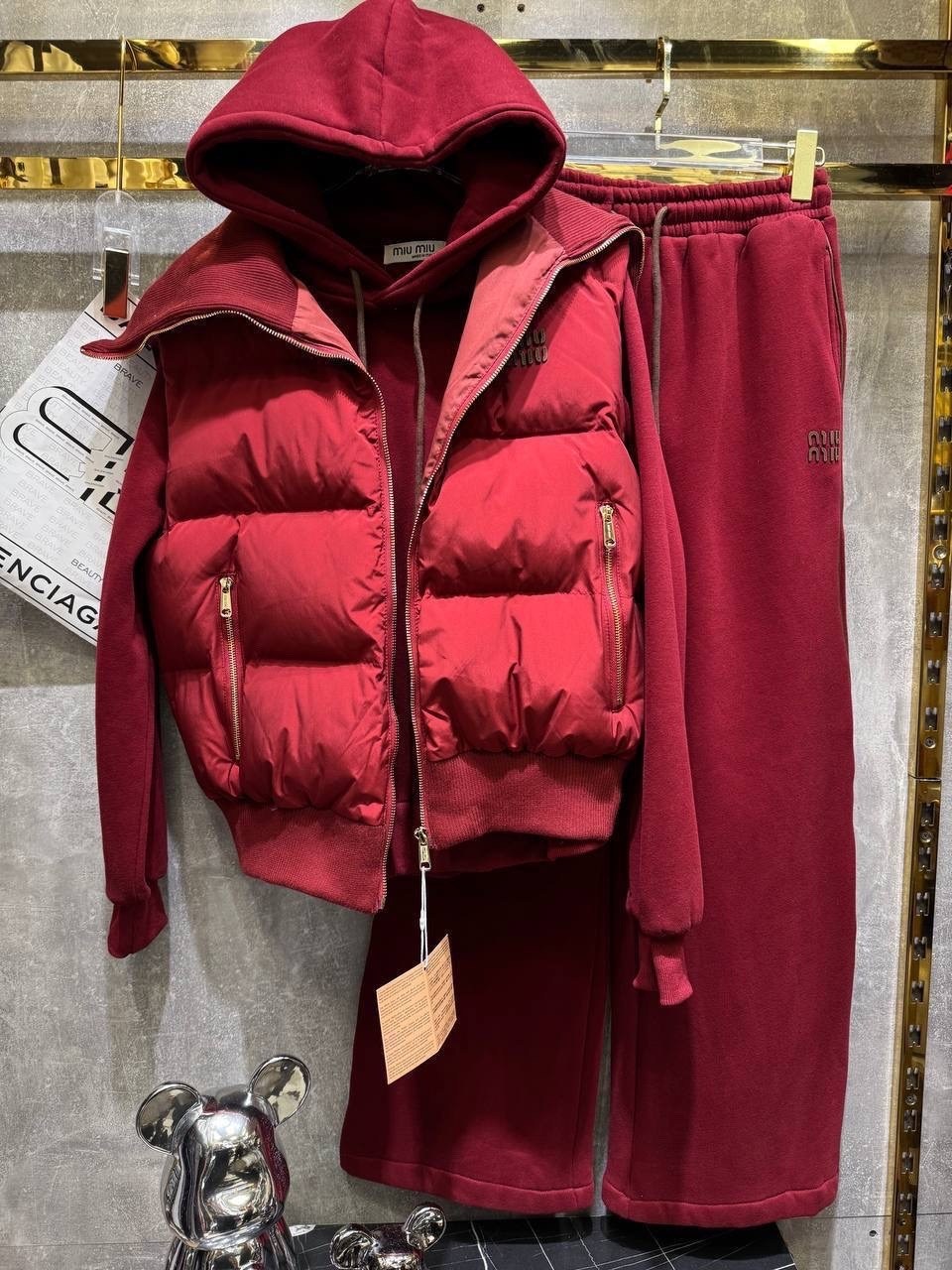 miu miu женский бордовый костюм тройка,красный костюм тройка женский,костюм тройка женский,костюм бордовый,бордовый костюм женский