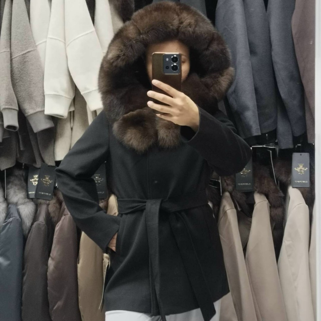 пальто с натуральным мехом,женское пальто с натуральным мехом,пальто с мехом,пальто с песцом,кашемировое пальто с мехом песца