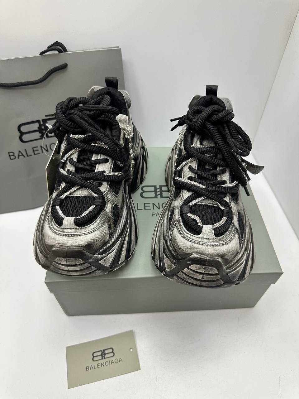 кроссовки женские balenciaga,кроссовки balenciaga balenciaga кроссовки,кроссовки balenciaga,кроссовки balenciaga с широкой подошвой,кроссовки на платформе balenciaga