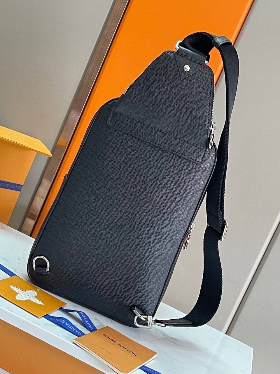 сумка-слинг louis vuitton,louis vuitton avenue sling bag сумка мужская,мужская сумка louis vuitton,сумка louis vuitton мужская через плечо,мужская сумка louis vuitton avenue sling bag натуральная кожа