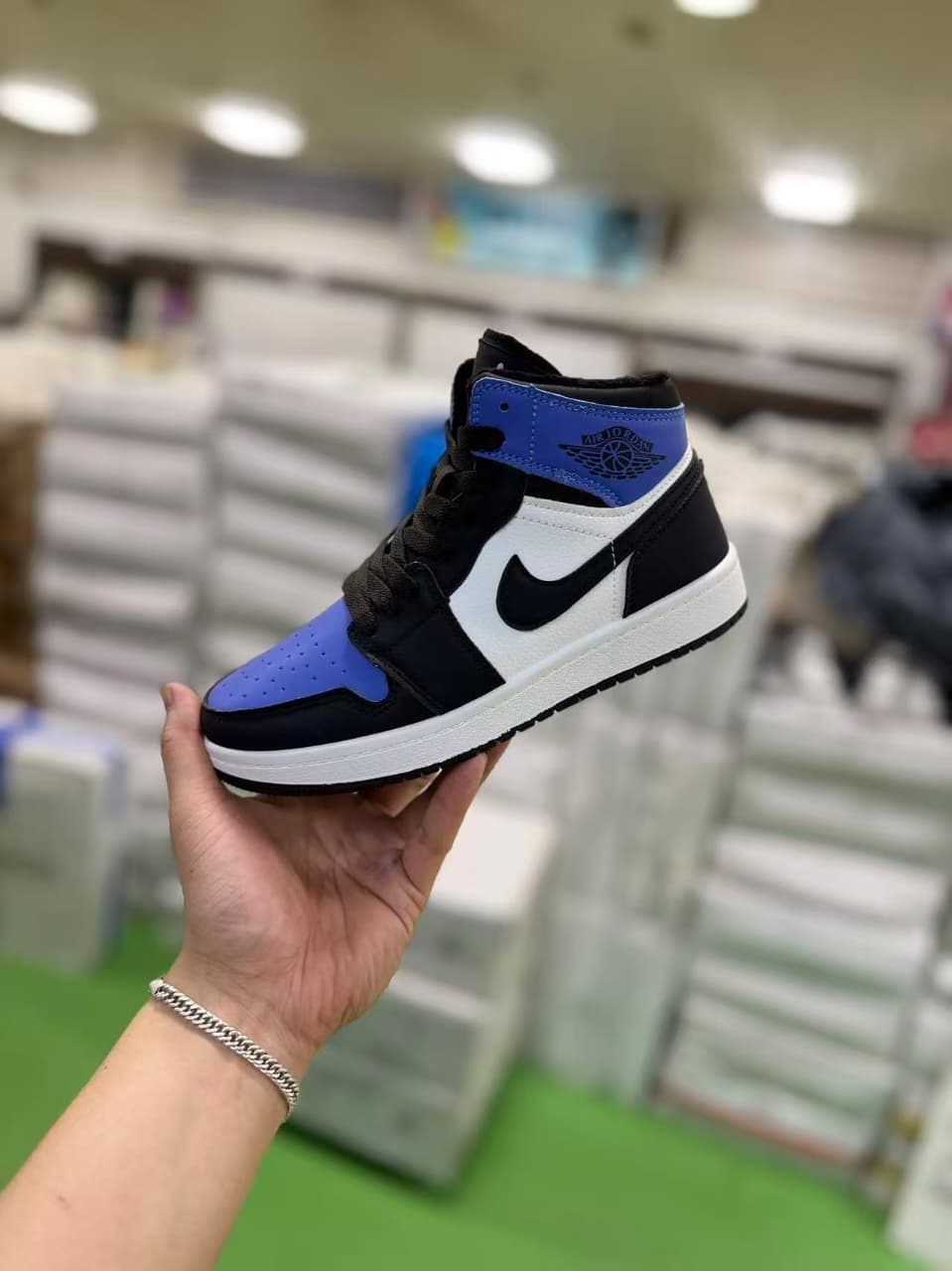 nike air jordan 1 mid,air jordan 1 mid,nike air jordan 1 mid milan,nike air jordan 1 mid se,кроссовки женские nike air jordan 1