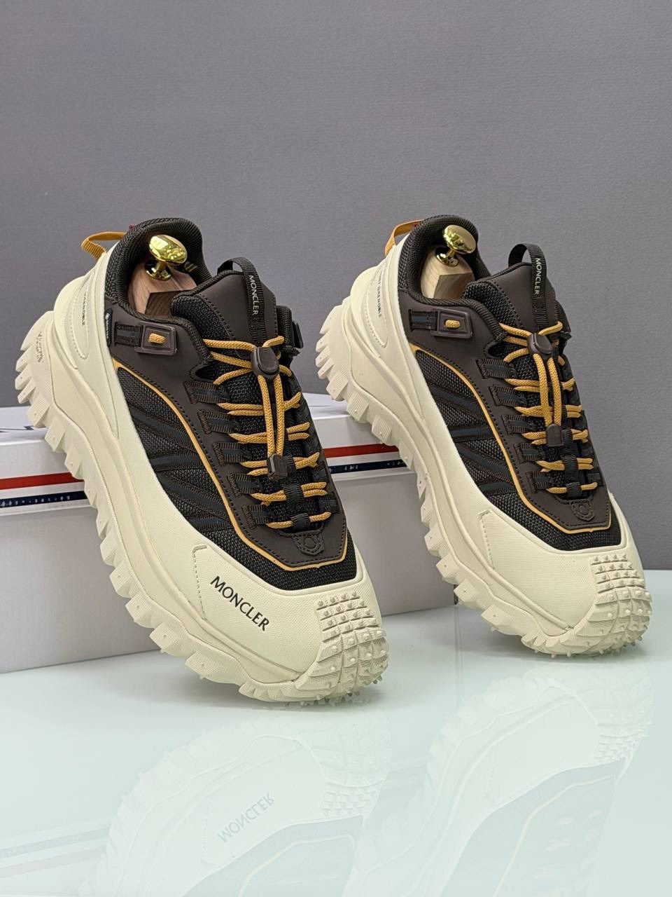 кроссовки moncler,кроссовки moncler trailgrip gtx,кроссовки мужские moncler trailgrip водонепроницаемые светло-зеленый,moncler trailgrip gtx,moncler низкие кроссовки trailgrip бежевый/черный