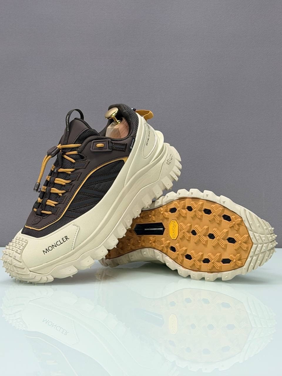 кроссовки moncler,кроссовки moncler trailgrip gtx,кроссовки мужские moncler trailgrip водонепроницаемые светло-зеленый,moncler trailgrip gtx,moncler низкие кроссовки trailgrip бежевый/черный