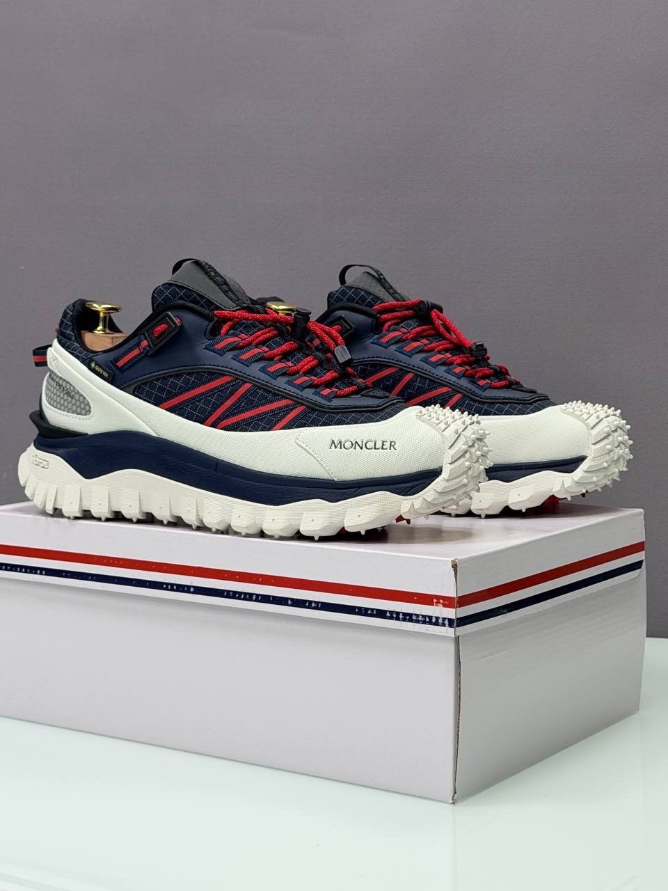 кроссовки в стиле moncler trailgrip gore-tex мужские кроссовки для бега,кроссовки moncler trailgrip gtx,кроссовки moncler trailgrip gore-tex,кроссовки мужские moncler trailgrip gtx белый,кроссовки mon