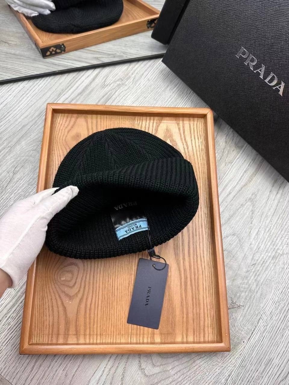 шапка prada,шапка от прада,вязаная шапка prada,шапка мужская,шапка прада