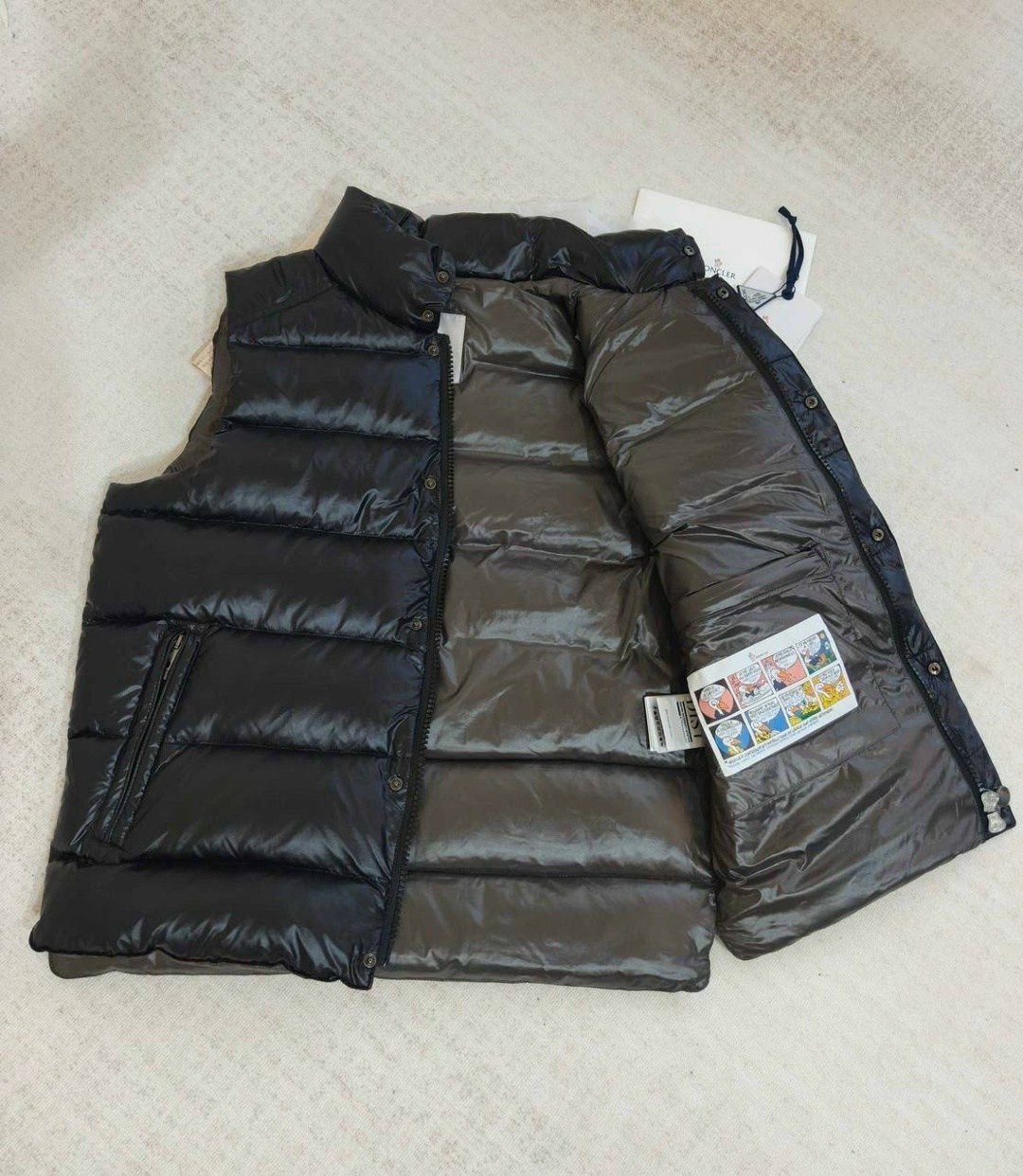 жилет утепленный moncler,жилет монклер женский,монклер жилетка,жилет moncler,moncler мужской жилет