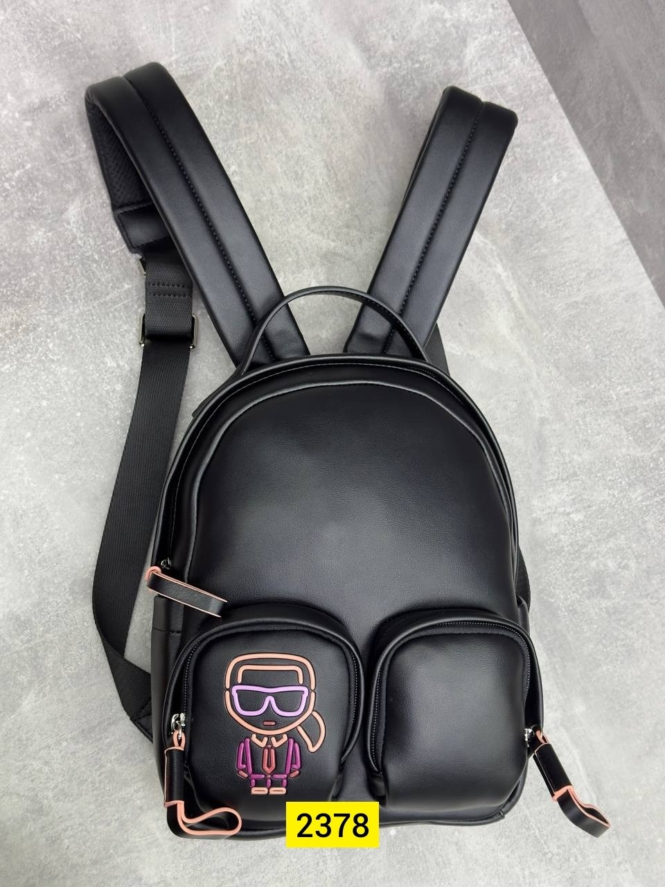 рюкзак karl lagerfeld,рюкзак karl lagerfeld женский,рюкзак карл лагерфельд женский,рюкзак karl lagerfeld с объемными буквами карл лагерфельд,кожаный рюкзак карл лагерфельд женский