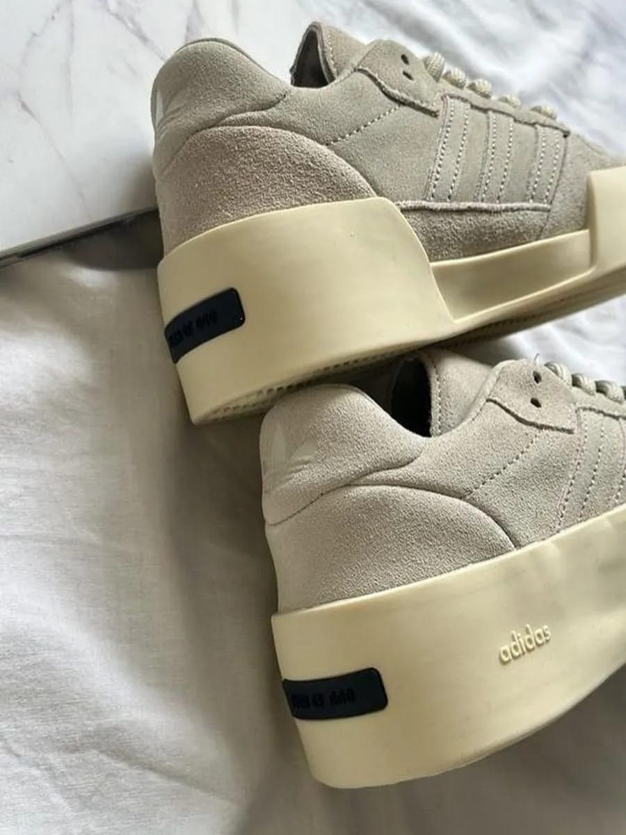 кроссовки adidas,,кроссовки adidas originals fear of god athletics ' 86 lo sesame серый,adidas original,мужские кроссовки adidas