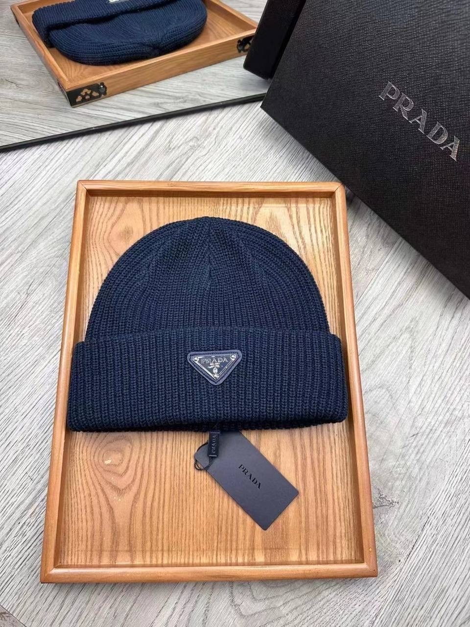 шапка prada,шапка от прада,вязаная шапка prada,шапка мужская,шапка прада
