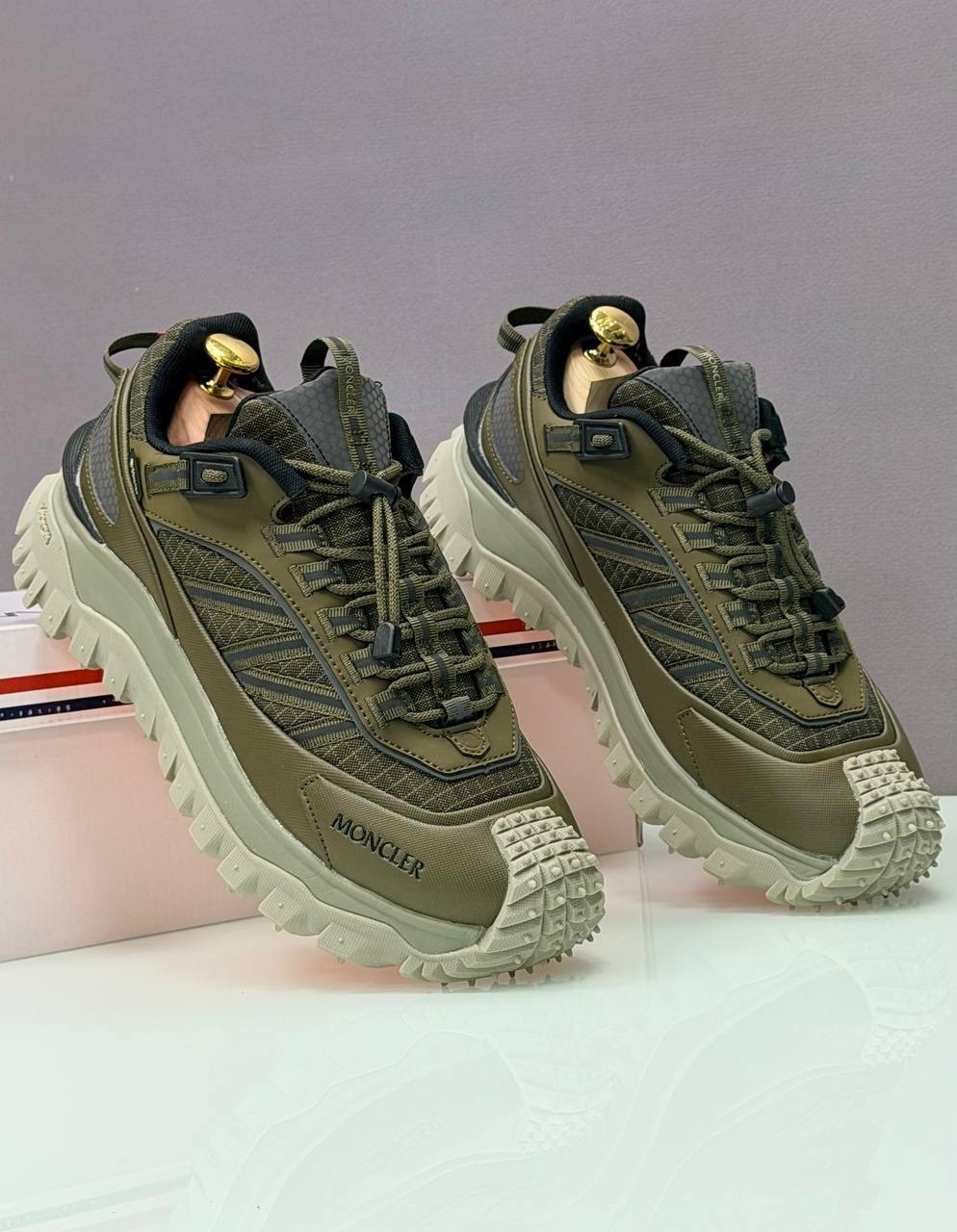 спортивные кроссовки trailgrip gore-tex new city,кроссовки moncler,кроссовки moncler trailgrip gtx,moncler trailgrip gtx,кроссовки брендовые