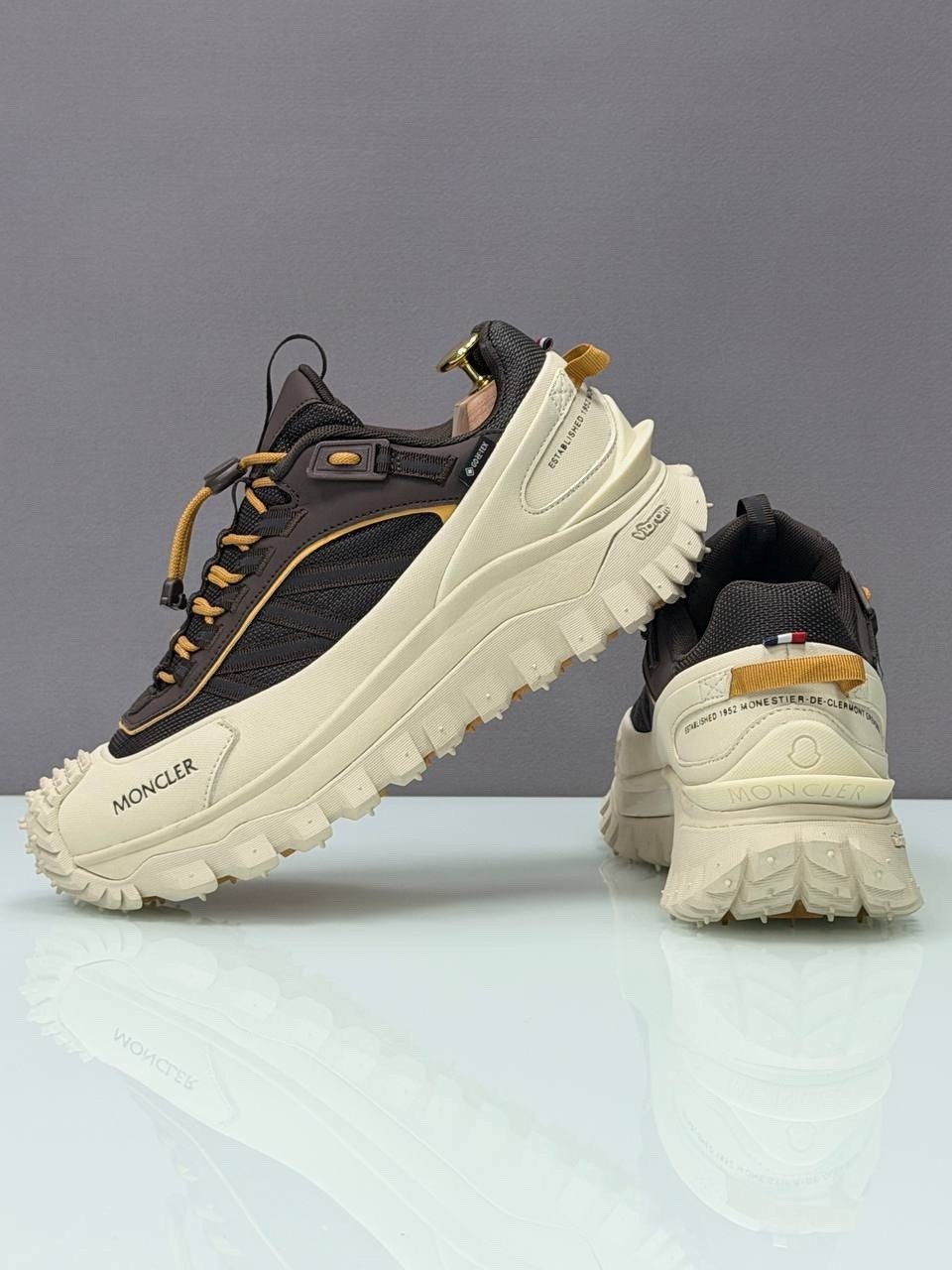 кроссовки moncler,кроссовки moncler trailgrip gtx,кроссовки мужские moncler trailgrip водонепроницаемые светло-зеленый,moncler trailgrip gtx,moncler низкие кроссовки trailgrip бежевый/черный