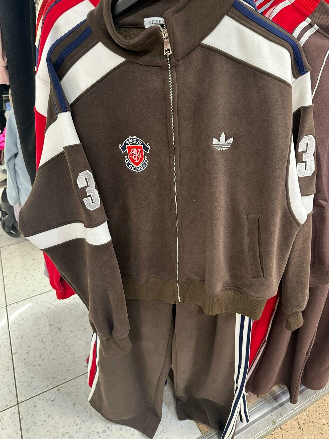 комплект одежды adidas sportswear,спортивный костюм adidas originals 80 ссср,спортивный костюм адидас,спортивный костюм adidas originals,спортивный костюм adidas