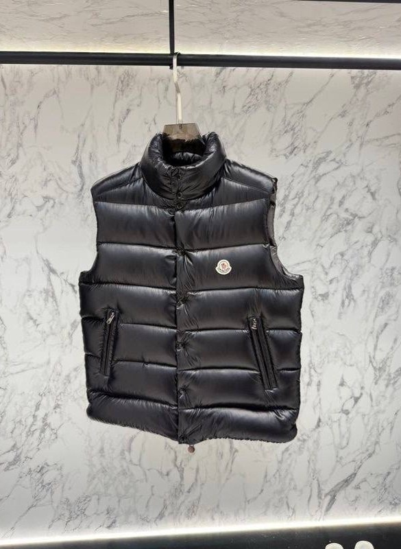жилет утепленный moncler,жилет монклер женский,монклер жилетка,жилет moncler,moncler мужской жилет