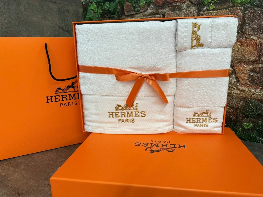 полотенце hermes,полотенце для ванной hermes,подарочный набор полотенец hermes из 3 штук,полотенца hermes оранжевые,банное полотенце махровое "hermes" 3 шт оранжевое