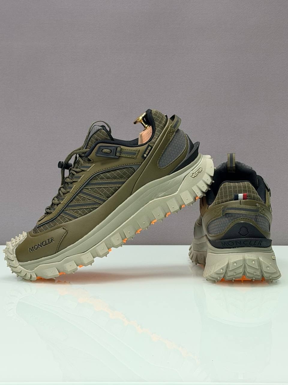 спортивные кроссовки trailgrip gore-tex new city,кроссовки moncler,кроссовки moncler trailgrip gtx,moncler trailgrip gtx,кроссовки брендовые