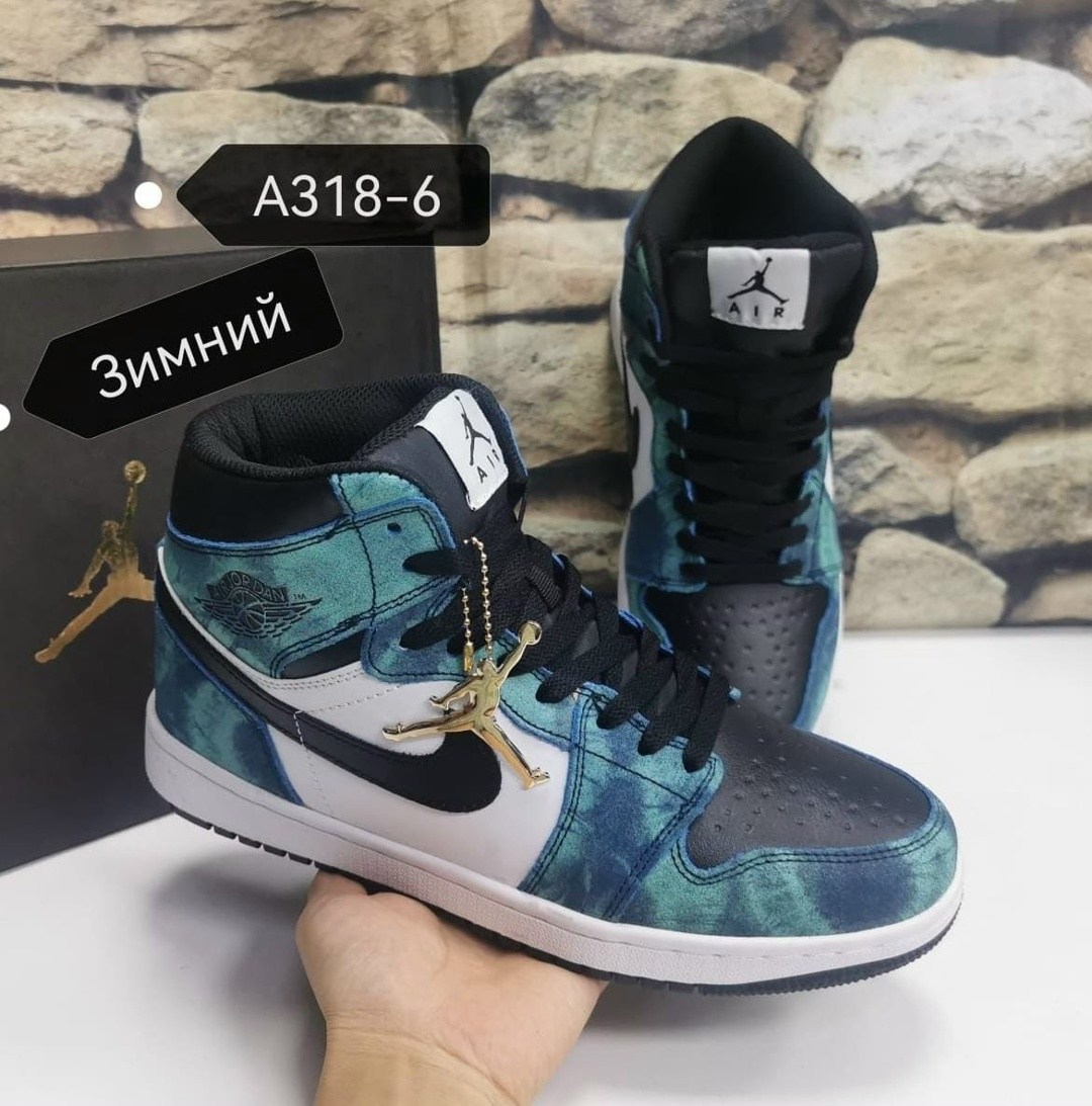 зимние кроссовки nike air jordan 1,nike air jordan 1 mid se pine green,nike air jordan 1 high pine green,кроссовки nike air jordan зимние зеленые,nike air jordan 1 mid