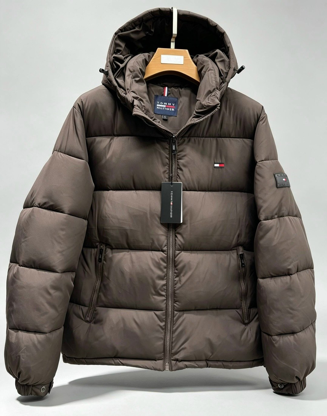 куртка зимняя tommy hilfiger,зимняя куртка томми хилфигер,мужская зимняя куртка tommy hilfiger,пуховик свободного кроя tommy jeans черный,куртка томми хилфигер черная