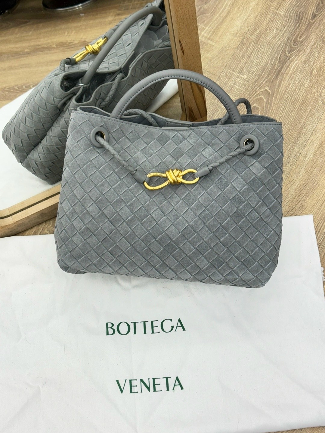 женская сумка bottega veneta,bottega veneta сумка,сумка bottega,оливковая кожаная сумка bottega veneta andiamo large,сумка на плечо bottega veneta