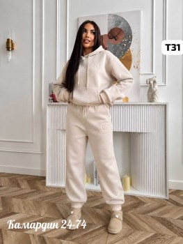 Костюм