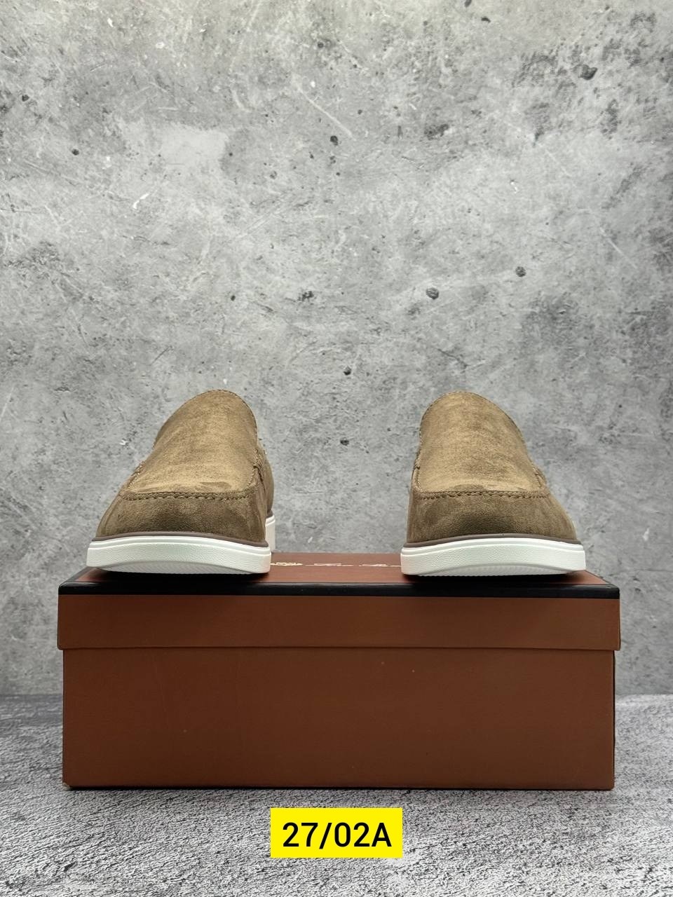 лоферы loro piana замшевые,лоферы мужские loro piana,лоферы из натуральной замши,мужские замшевые лоферы,мокасины из натуральной замши