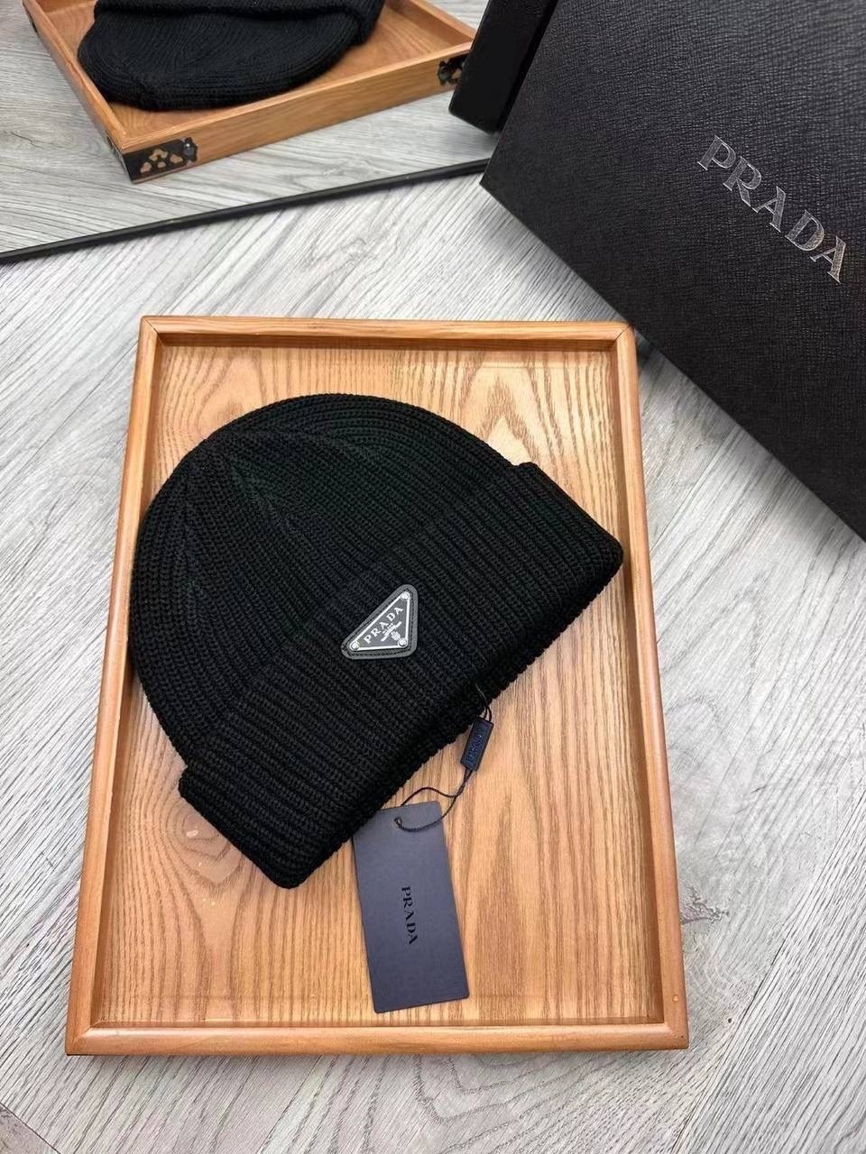шапка prada,шапка от прада,вязаная шапка prada,шапка мужская,шапка прада