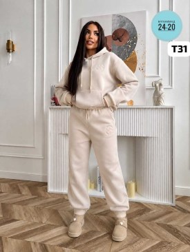Костюм