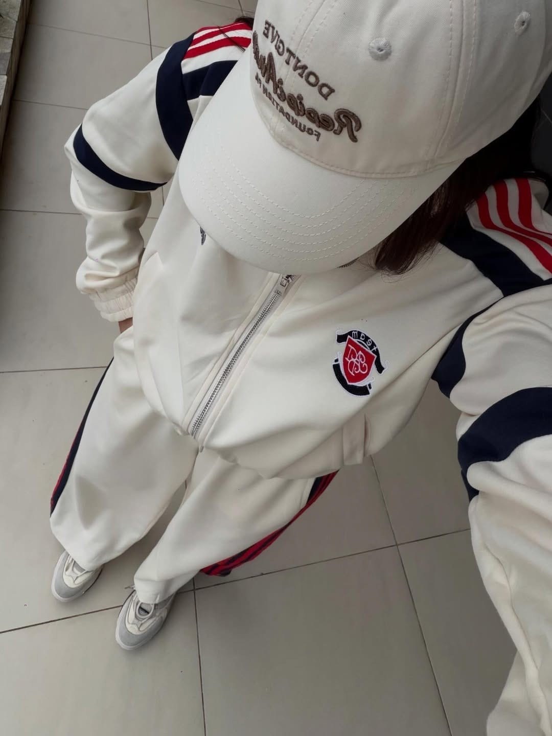 shift orange adidas tracksuit,спортивные костюмы,adidas womens orange tracksuit,женские костюмы,женский спортивный костюм