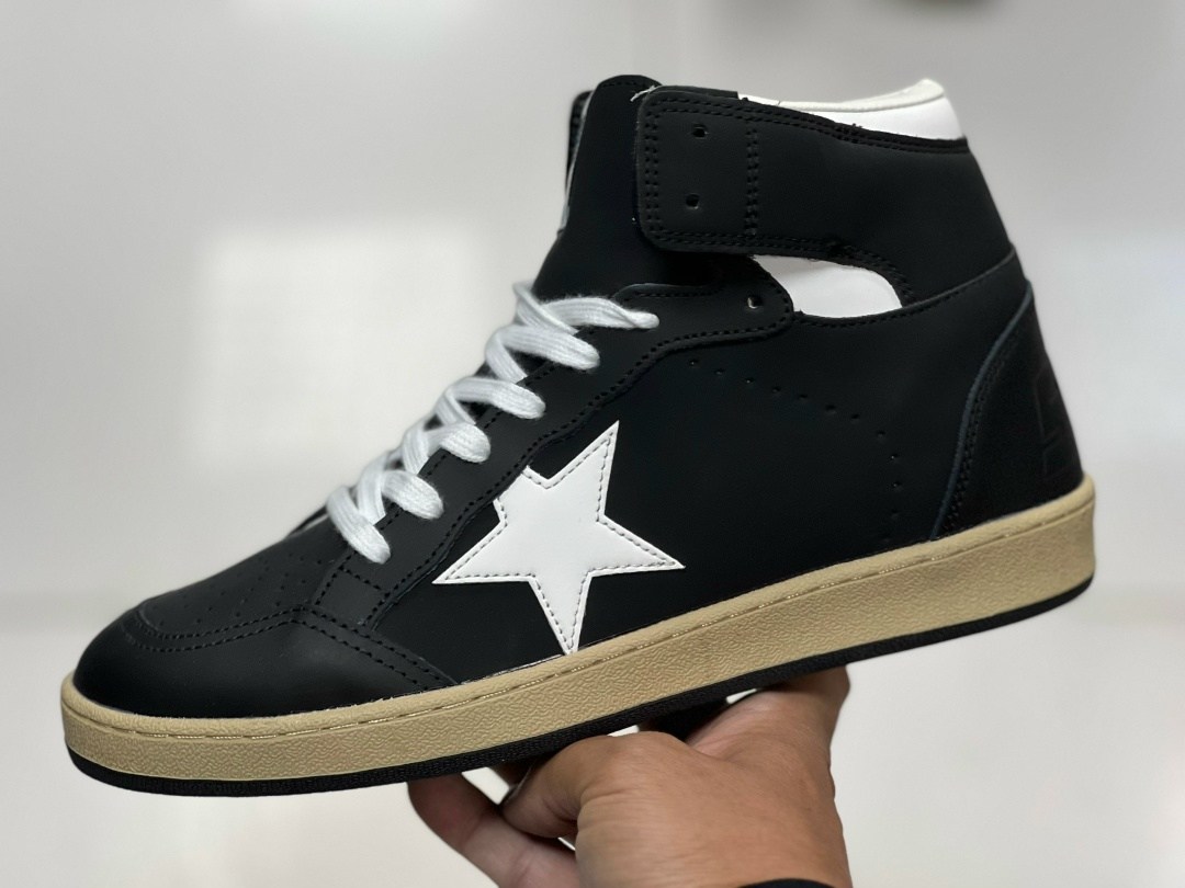 бело-черные кроссовки golden goose sky-star,кеды golden goose,высокие кроссовки,кроссовки,кроссовки golden goose