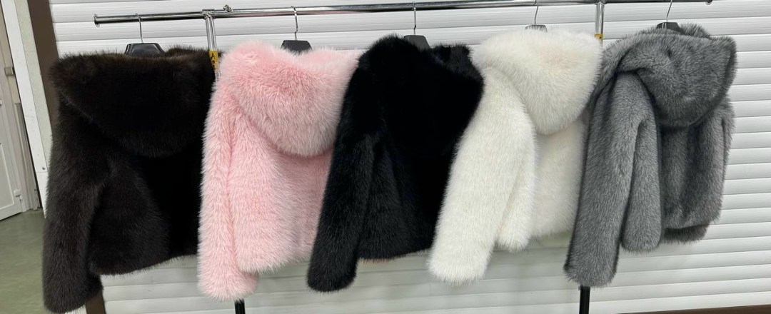шуба из искусственного меха,шуба с капюшоном,искусственная шуба,женская шуба,зимняя шуба