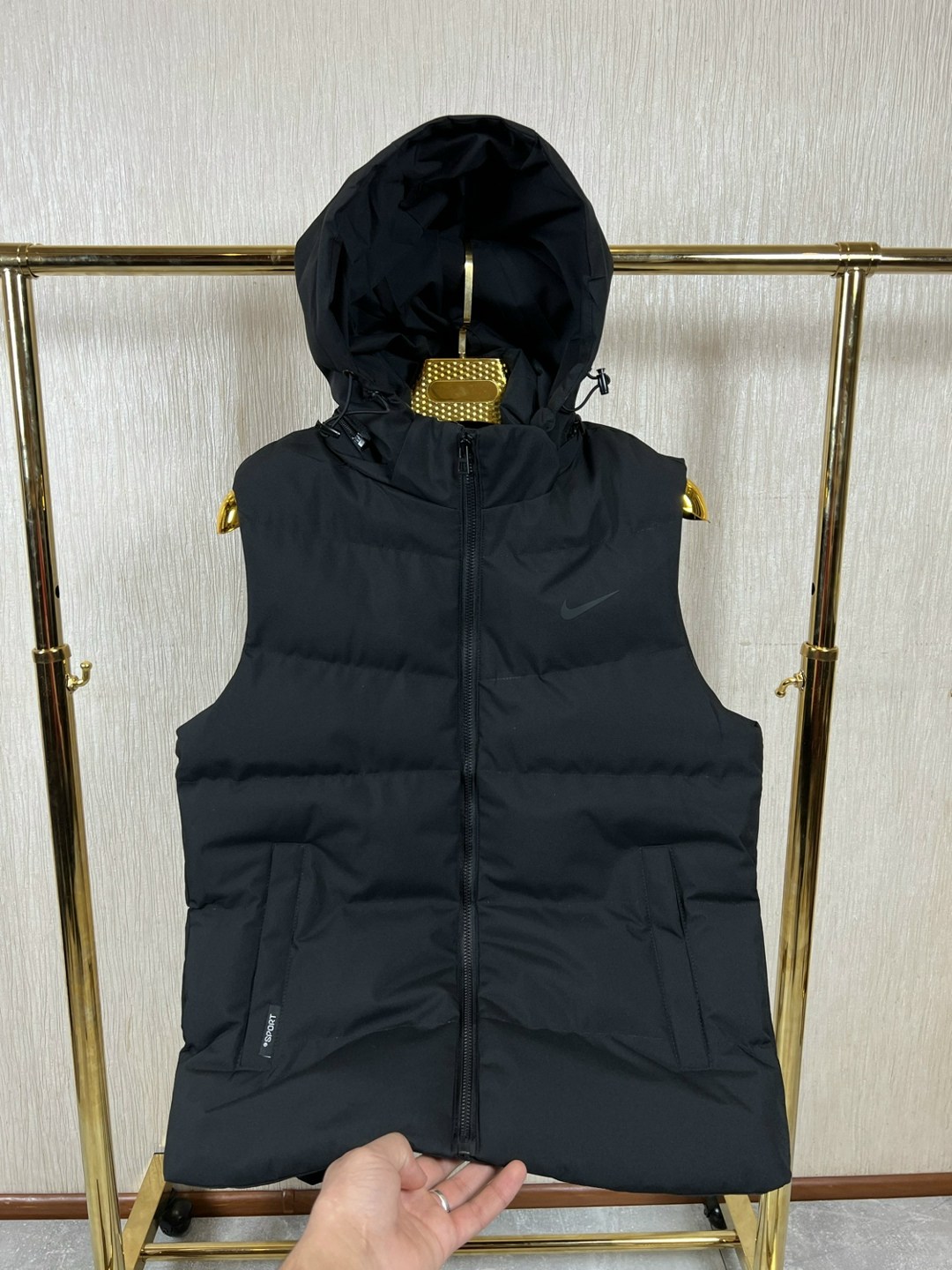 жилетка nike,жилет мужской,жилетка мужская,жилет спортивное,безрукавка мужская