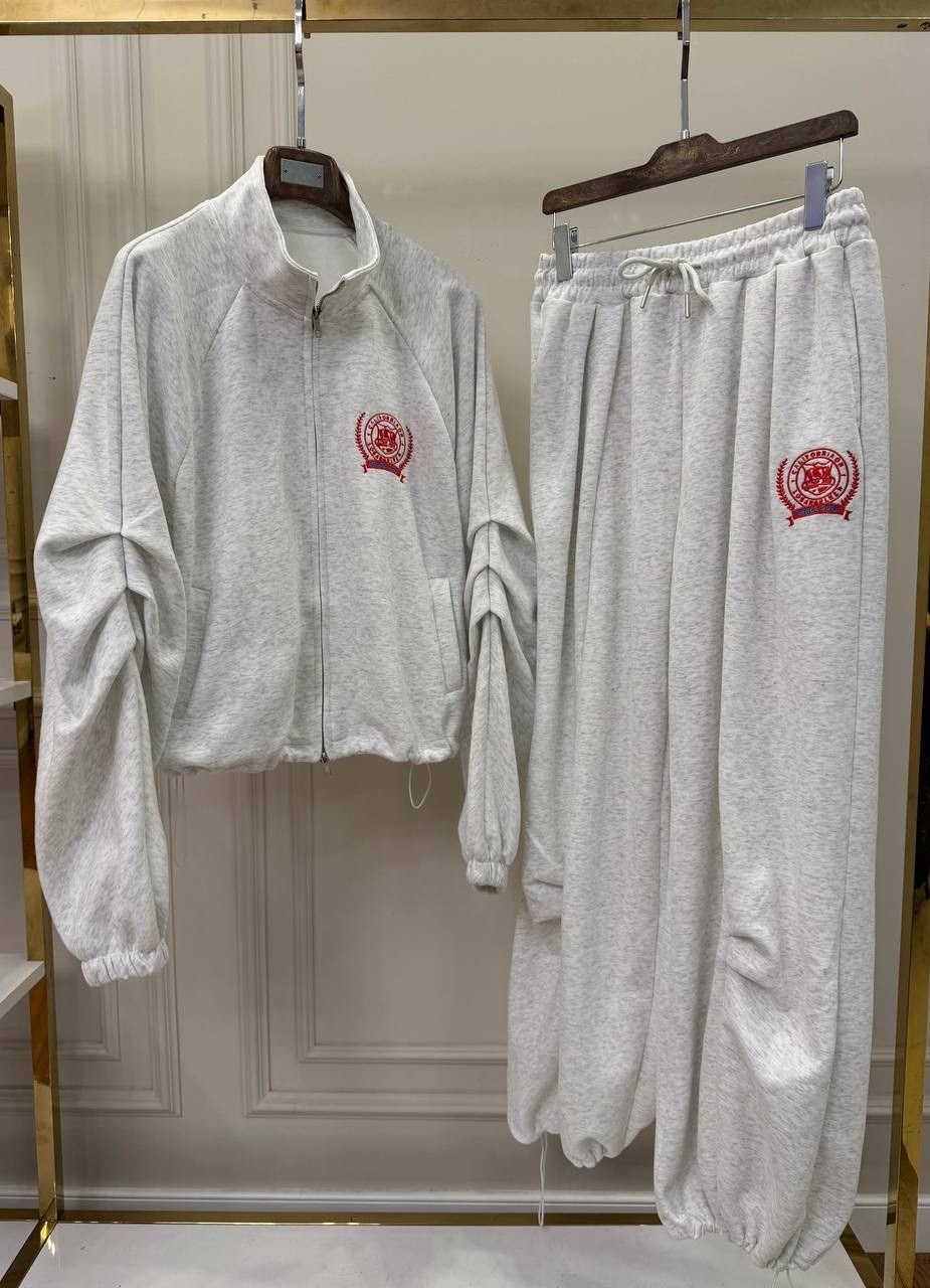 белый спортивный прогулочный костюм гуччи gucci,спортивный костюм gucci,спортивный костюм гуччи,костюм gucci,спортивный костюм gucci женский