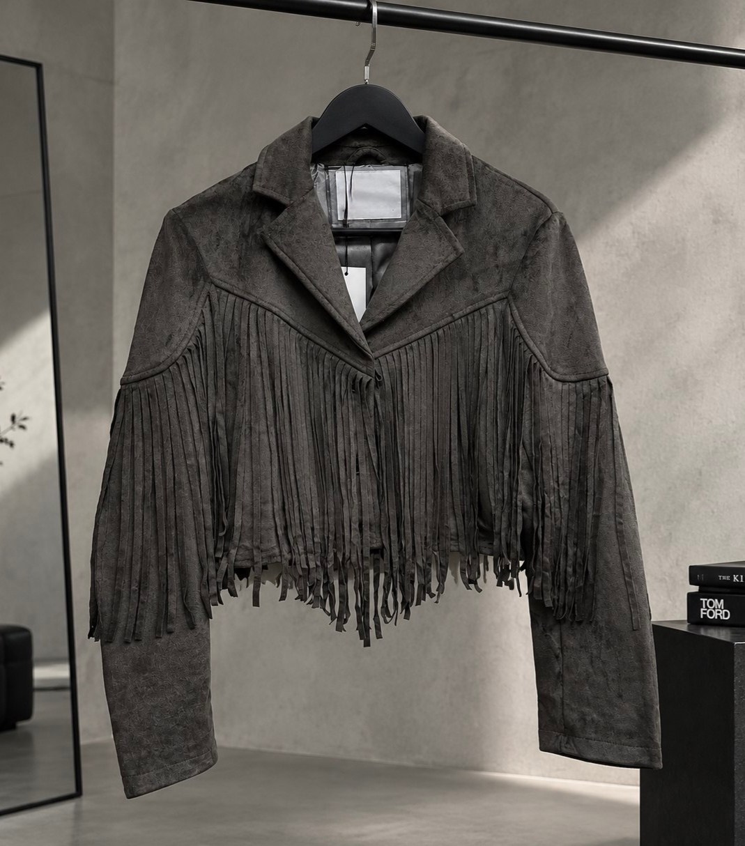 yves saint laurent женская замшевая косуха с бахромой,эффектная замшевая косуха с бахромой ysl,замшевая куртка,косуха с бахромой,замшевая косуха с бахромой