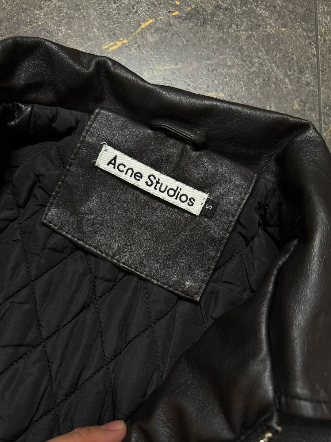 классическая куртка classic mens leather bomber jacket,кожаная куртка,кожаная куртка бомбер мужская,мужская кожаная куртка,men's classic leather bomber jacket
