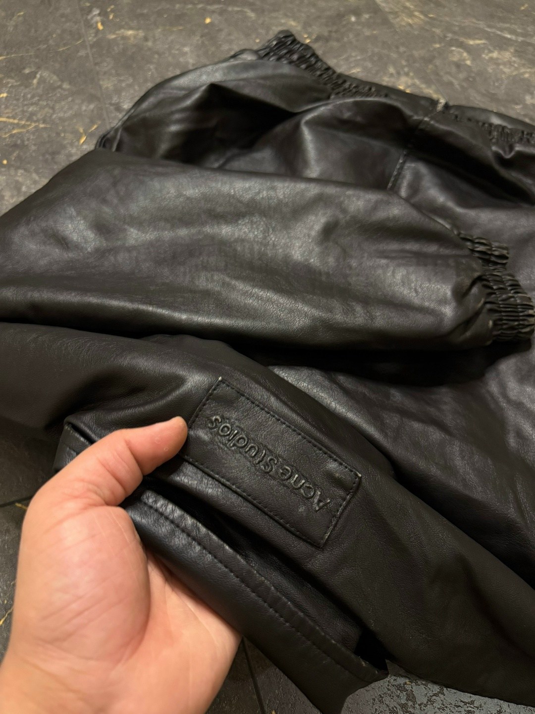 классическая куртка classic mens leather bomber jacket,кожаная куртка,кожаная куртка бомбер мужская,мужская кожаная куртка,men's classic leather bomber jacket