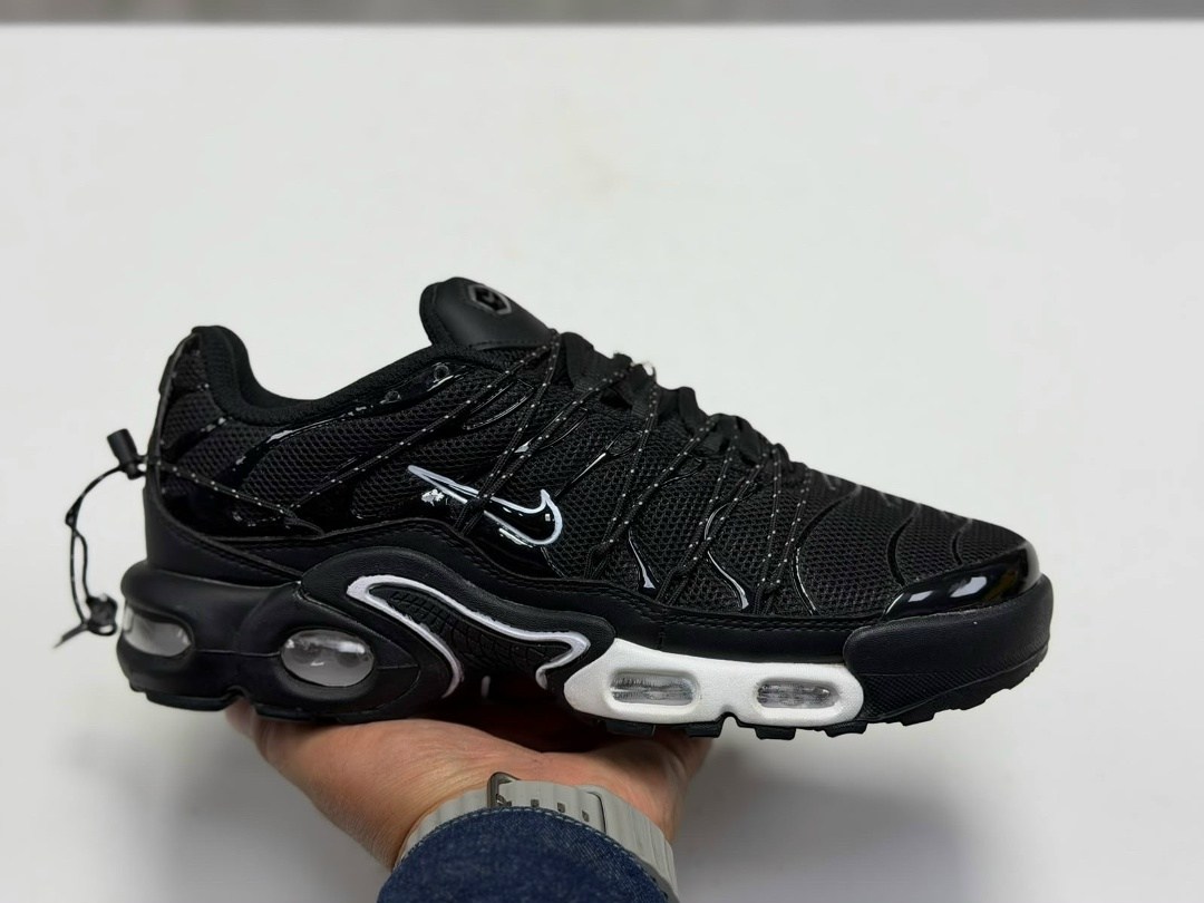 кроссовки nike air max plus tn,спортивные кроссовки унисекс nike air max plus tn черные,кроссовки nike air max plus,nike air max tn plus black,спортивные кроссовки унисекс nike air max plus tn черные