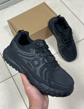 Кроссовки