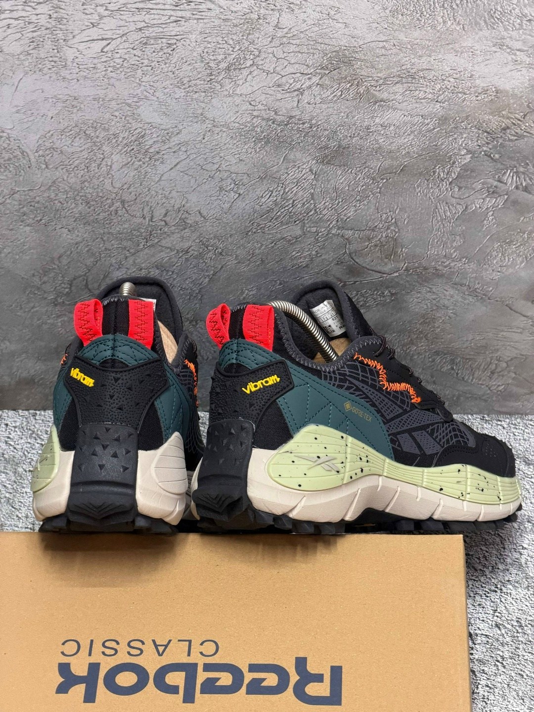 кроссовки reebok zig kinetica ii edge,кроссовки reebok zig kinetica,кроссовки reebok,мужские кроссовки reebok zig kinetica ii edge,кроссовки мужские reebok