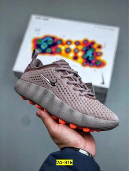 Кроссовки