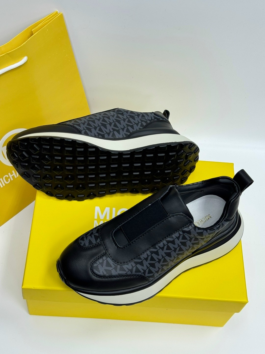 кроссовки michael kors,,кроссовки женскиe,женские кроссовки michael kors,кроссовки текстильные