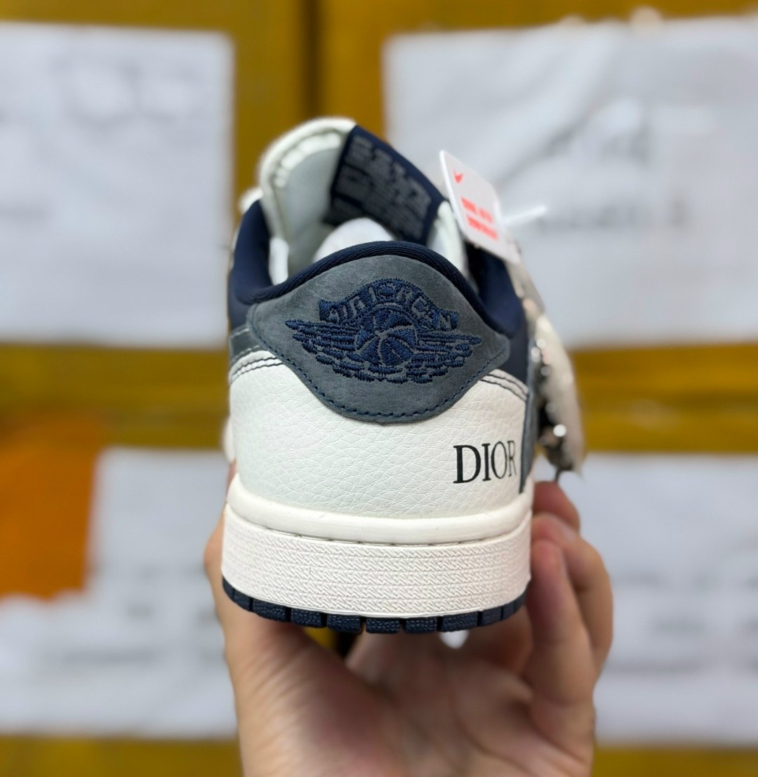 кроссовки travis scott x air jordan 1 low x dior nike,dior кроссовки,кроссовки,кроссовки nike air jordan 1 low dior,кроссовки мужские nike air jordan 1 travis scott