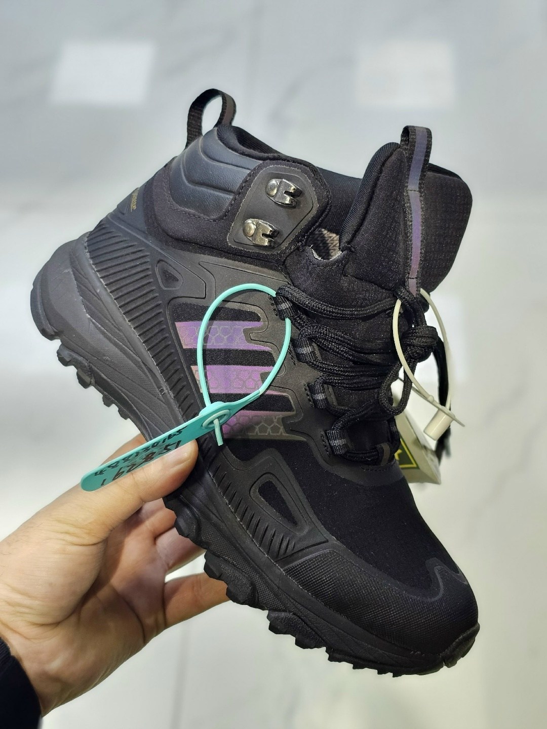 зимние кроссовки adidas,кроссовки зимние adidas terrex swift gore-tex мех,зимние кроссовки adidas terrex,зимние кроссовки с мехом adidas terrex trailmaker mid,кроссовки adidas