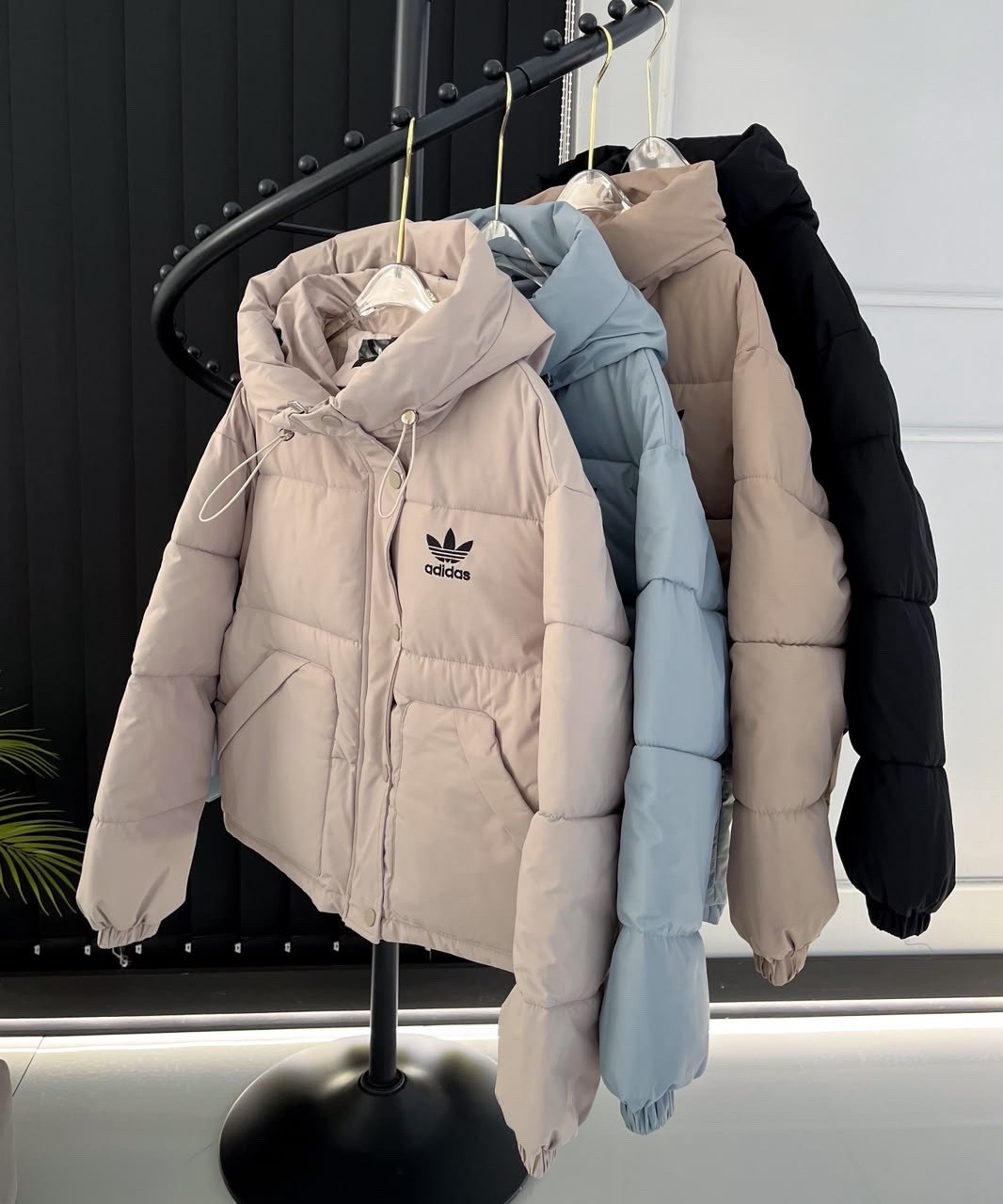 пуховик adidas,куртка adidas,пуховик женский adidas,женский пуховик adidas down puffer,зимняя куртка adidas originals