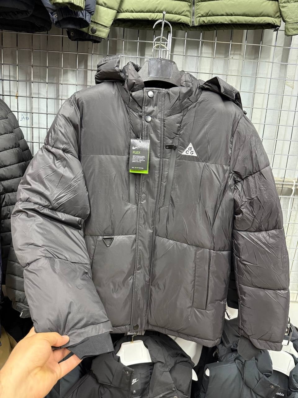 куртка мужская зимняя adidas,зимняя куртка adidas,пуховик nike acg зелёный,куртка зимняя,куртка зимняя пуховик adidas
